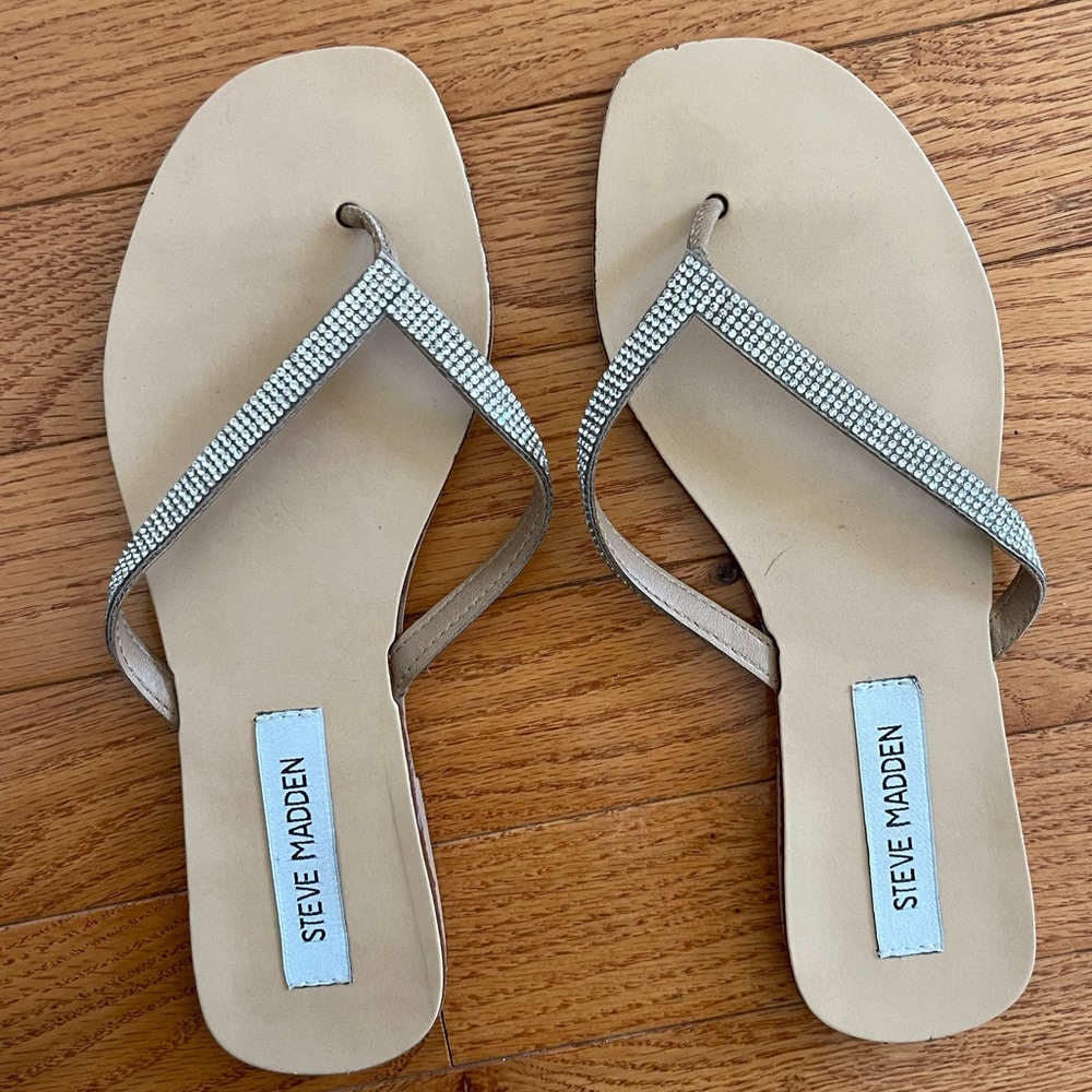 Steve Madden size 7 jewel flip flops
